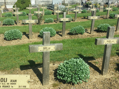 Tombe dePAOLI Ambroise à <a HREF=fotom2l.php?necro=358>  <U>Boursonne(carrÃ© militaire du cimetiÃ¨re communal)  
</U> </A> 82