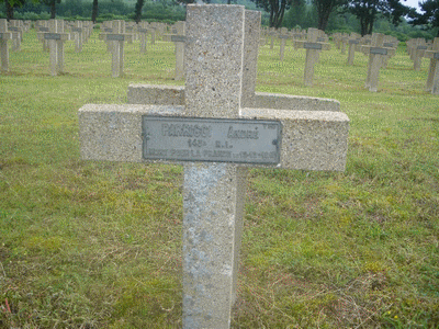 Tombe dePARIGGI André à <a HREF=fotom2l.php?necro=149>  <U>Ambleny (Necropole Nationale "Le Bois ROBERT "ex-"Bois Roger")</U> </A> N 213