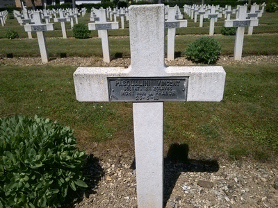 Tombe dePASQUALINI Vincent à <a HREF=fotom2l.php?necro=142>  <U>Amiens (NÃ©cropole Nationale "Saint-Acheul)</U> </A> 765bis