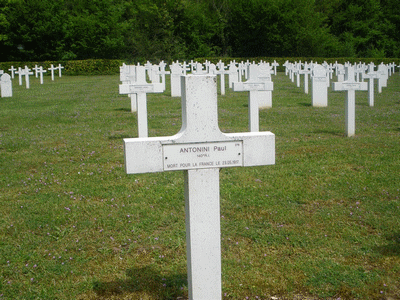 Tombe deANTONINI Jérôme  à <a HREF=fotom2l.php?necro=164>  <U>Oeuilly  (NÃ©cropole Nationale)</U> </A> 276