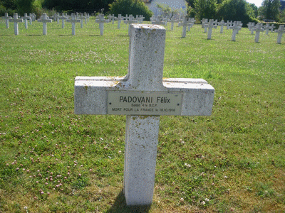 Tombe dePADOVANI Félix à <a HREF=fotom2l.php?necro=132>  <U>Bray-sur-Somme (NÃ©cropole Nationale)</U> </A> 487