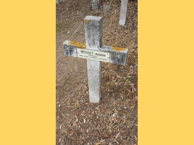 Tombe deBRISSET Antoine Joseph François à <a HREF=fotom2l.php?necro=131>  <U>Ajaccio (CarrÃ© militaire du cimetiÃ¨re Saint-Antoine)</U> </A> D-43