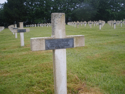 Tombe deCOLONNA JC à <a HREF=fotom2l.php?necro=99>  <U>Neuville-Saint-Vaast (NÃ©cropole nationale La Targette )</U> </A> 29 7 7126