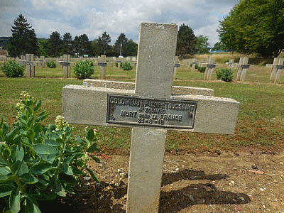 Tombe deCOLOMBANI Pierre Toussaint à <a HREF=fotom2l.php?necro=35>  <U>Chateau-Thierry (Necropole Nationale)</U> </A> 388