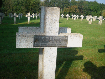 Tombe deBISGAMBIGLIA Antoine  à <a HREF=fotom2l.php?necro=141>  <U>ClÃ©ry-sur-Somme (NÃ©cropole Nationale "Bois-des-Ouvrages")</U> </A> 708