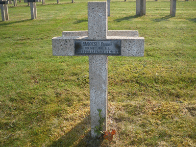 Tombe deSAGGESI Pierre à <a HREF=fotom2l.php?necro=141>  <U>ClÃ©ry-sur-Somme (NÃ©cropole Nationale "Bois-des-Ouvrages")</U> </A> 271