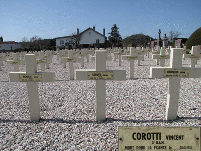 Tombe deCOROTTI Vincent à <a HREF=fotom2l.php?necro=207>  <U>Bruyeres (CarrÃ© Militaire)</U> </A> 229