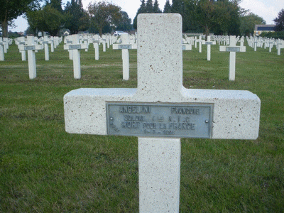 Tombe deANGELINI François Philippe à <a HREF=fotom2l.php?necro=68>  <U>Dompierre-Becquincourt (NÃ©cropole nationale)</U> </A> 2327