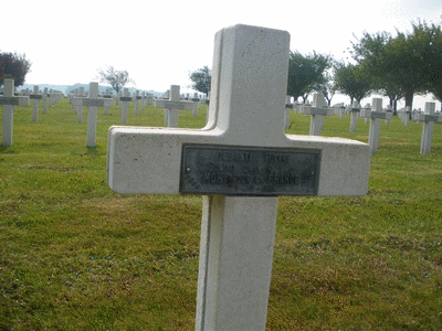 Tombe deDESANTI Pierre à <a HREF=fotom2l.php?necro=68>  <U>Dompierre-Becquincourt (NÃ©cropole nationale)</U> </A> 1328