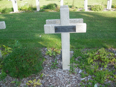 Tombe deGRAZIANI Horace à <a HREF=fotom2l.php?necro=120>  <U>Bruay-la-BuissiÃ¨re (CarrÃ© militaire)</U> </A> 16-332