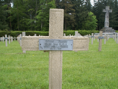 Tombe deGIOVANNI François à <a HREF=fotom2l.php?necro=26>  <U>Orbey Le Wettstein, cimetiÃ¨re des Chasseurs  du Linge</U> </A> 1241