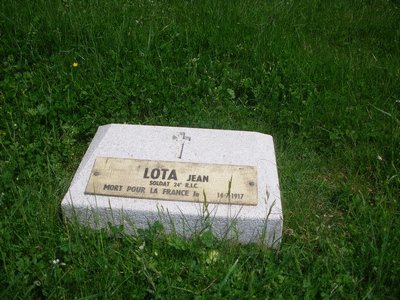 Tombe deLOTA Jean à <a HREF=fotom2l.php?necro=176>  <U>LÃ©mÃ© (NÃ©cropole nationale du Sourd)</U> </A> 611