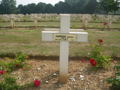 Tombe deMANFREDI Don Marc à <a HREF=fotom2l.php?necro=67>  <U>Ablain Saint-Nazaire (NÃ©cropole nationale Notre Dame de Lorette )</U> </A> 64-3-12844