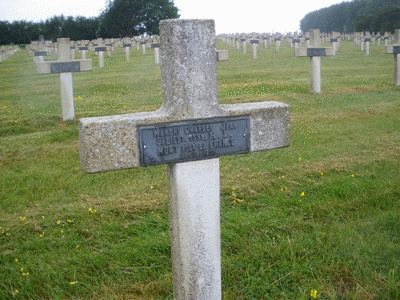 Tombe deMARCHI Charles Jean à <a HREF=fotom2l.php?necro=99>  <U>Neuville-Saint-Vaast (NÃ©cropole nationale La Targette )</U> </A> 7-9- 2116