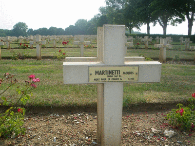 Tombe deMARTINETTI Jacques Pierre à <a HREF=fotom2l.php?necro=67>  <U>Ablain Saint-Nazaire (NÃ©cropole nationale Notre Dame de Lorette )</U> </A> 50-5-9928