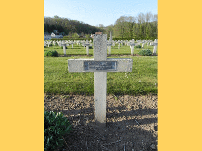 Tombe deMARENGO Ange à <a HREF=fotom2l.php?necro=170>  <U>Vailly-sur-Aisne (NÃ©cropole Nationale)</U> </A> 1227