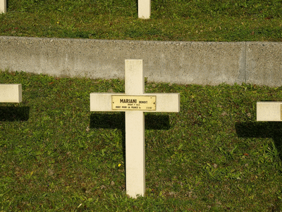 Tombe deMARIANI Benoit à <a HREF=fotom2l.php?necro=11>  <U>Moosch (NÃ©cropole Nationale)</U> </A> 608