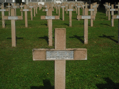 Tombe deMASSONI Georges Louis  à <a HREF=fotom2l.php?necro=1>  <U>Altkirch (cimetiÃ¨re national)</U> </A> 361