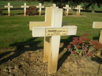 Tombe deTRAMONI Antoine Marc à <a HREF=fotom2l.php?necro=64>  <U>Maurepas (Necropole Nationale)</U> </A> 515