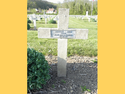 Tombe deMAZZONI Ange à <a HREF=fotom2l.php?necro=170>  <U>Vailly-sur-Aisne (NÃ©cropole Nationale)</U> </A> 1064