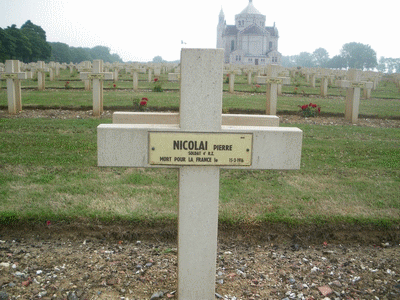 Tombe deNICOLAI Pierre Jean à <a HREF=fotom2l.php?necro=67>  <U>Ablain Saint-Nazaire (NÃ©cropole nationale Notre Dame de Lorette )</U> </A> 14 - 01 -2643