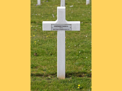 Tombe deANZIANI Frédéric à <a HREF=fotom2l.php?necro=320>  <U>Noviant-aux-PrÃ©s -Â NÃ©cropole nationale</U> </A> 610