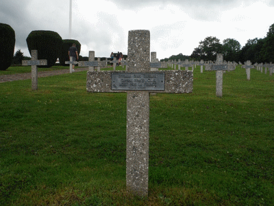 Tombe deOTTOMANI Ours Toussaint à <a HREF=fotom2l.php?necro=9>  <U>Hartmannswillerkopf  (NÃ©cropole Nationale)</U> </A> 1026