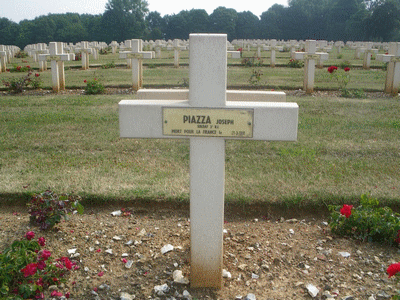 Tombe dePIAZZA Joseph Sylvestre à <a HREF=fotom2l.php?necro=67>  <U>Ablain Saint-Nazaire (NÃ©cropole nationale Notre Dame de Lorette )</U> </A> 59-03-11851