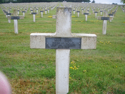 Tombe deROSSI Xavier à <a HREF=fotom2l.php?necro=99>  <U>Neuville-Saint-Vaast (NÃ©cropole nationale La Targette )</U> </A> 1-5- 318