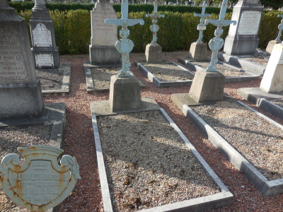 Tombe deRINALDI Antoine Joseph à <a HREF=fotom2l.php?necro=351>  <U>Beaune (CarrÃ© militaire du cimetiÃ¨re Communal)</U> </A> 62