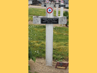 Tombe deSPINOSI Antoine Martin à <a HREF=fotom2l.php?necro=419>  <U>ChÃ¢teau-Gontier (carrÃ© militaire du cimetiÃ¨re Â Saint Jean)</U> </A> 