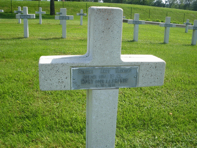 Tombe deBARIANI Ange François à <a HREF=fotom2l.php?necro=167>  <U>Saint-Quentin (NÃ©cropole Nationale)</U> </A> 2543