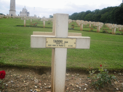 Tombe deTADDEI Jean Auguste à <a HREF=fotom2l.php?necro=67>  <U>Ablain Saint-Nazaire (NÃ©cropole nationale Notre Dame de Lorette )</U> </A> 86-2-17218