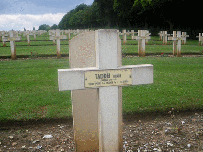 Tombe deTADDEI Pierre Ange à <a HREF=fotom2l.php?necro=67>  <U>Ablain Saint-Nazaire (NÃ©cropole nationale Notre Dame de Lorette )</U> </A> 75-8-15148