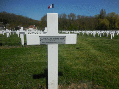 Tombe deLORENZINI Pierre Jean à <a HREF=fotom2l.php?necro=170>  <U>Vailly-sur-Aisne (NÃ©cropole Nationale)</U> </A> 828