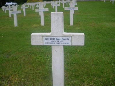 Tombe deVALENTINI Jean Camille à <a HREF=fotom2l.php?necro=171>  <U>Vauxaillon (nÃ©cropole Nationale)</U> </A> 220