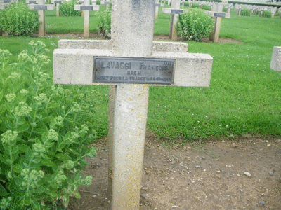 Tombe deLAVAGGI François Joseph  à <a HREF=fotom2l.php?necro=77>  <U>Vauxbuin  (Necropole Nationale)</U> </A> B 465