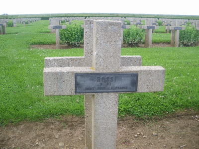 Tombe deROSSI Antoine à <a HREF=fotom2l.php?necro=77>  <U>Vauxbuin  (Necropole Nationale)</U> </A> C 829