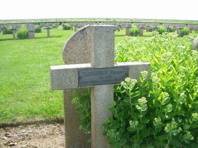 Tombe deVINCENSINI Pierre à <a HREF=fotom2l.php?necro=77>  <U>Vauxbuin  (Necropole Nationale)</U> </A> D 179