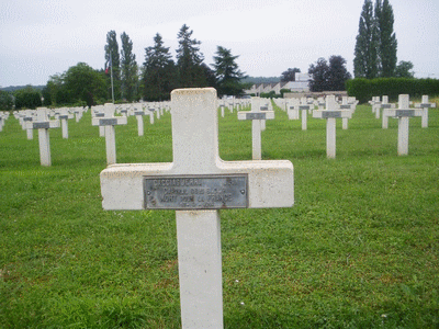 Tombe deCACCIAGUERRA Jean à <a HREF=fotom2l.php?necro=172>  <U>Vic-sur-Aisne (NÃ©cropole Nationale)</U> </A> J 172