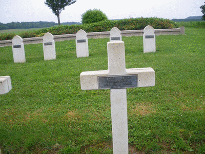 Tombe deCANIONI Antoine à <a HREF=fotom2l.php?necro=172>  <U>Vic-sur-Aisne (NÃ©cropole Nationale)</U> </A> K 135