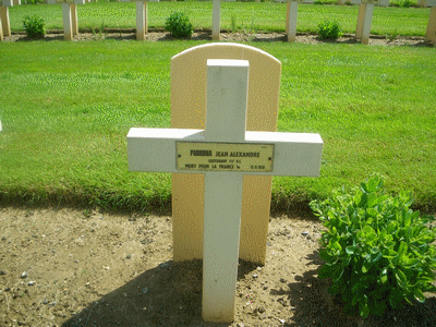 Tombe dePADRONA Joseph à <a HREF=fotom2l.php?necro=173>  <U>Villers-CotterÃªts (NÃ©cropole Nationale)</U> </A> 1918