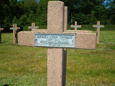 Tombe deGRAZI Jean Thomas à <a HREF=fotom2l.php?necro=186>  <U>Saint-Benoit La Chipotte (NÃ©cropole nationale au col de La Chipotte)</U> </A> 216