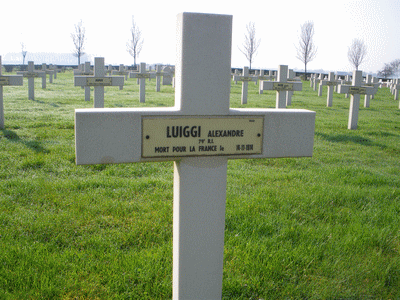 Tombe deLOUIGI Alexandre à <a HREF=fotom2l.php?necro=83>  <U>YPRES (CimetiÃ¨re National FranÃ§ais "Saint-Charles de Potyze")</U> </A> 2835