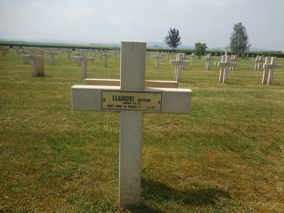 Tombe deLEANDRI Antoine Marcel à <a HREF=fotom2l.php?necro=199>  <U>Cormicy (NÃ©cropole nationale 'La maison bleue)</U> </A> 3886