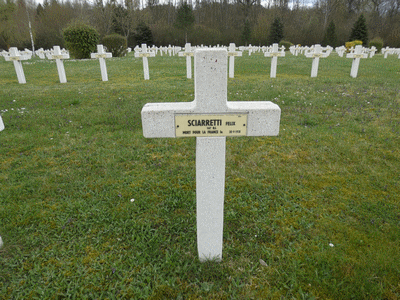 Tombe deSCIARETTI Felix Antoine à <a HREF=fotom2l.php?necro=201>  <U>Minaucourt-le-Mesnil-lÃ¨s-Hurlus
(NÃ©cropole nationale Le Pont du Marson)</U> </A> 2916