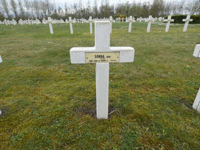 Tombe deSORBA Jean Baptiste Nicolas à <a HREF=fotom2l.php?necro=201>  <U>Minaucourt-le-Mesnil-lÃ¨s-Hurlus
(NÃ©cropole nationale Le Pont du Marson)</U> </A> 3783