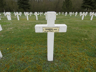 Tombe deCASANOVA Marius à <a HREF=fotom2l.php?necro=201>  <U>Minaucourt-le-Mesnil-lÃ¨s-Hurlus
(NÃ©cropole nationale Le Pont du Marson)</U> </A> 3879