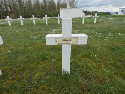 Tombe deGRIMALDI Pierre  à <a HREF=fotom2l.php?necro=201>  <U>Minaucourt-le-Mesnil-lÃ¨s-Hurlus
(NÃ©cropole nationale Le Pont du Marson)</U> </A> 417