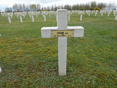 Tombe deCATANI Jean Marc  à <a HREF=fotom2l.php?necro=201>  <U>Minaucourt-le-Mesnil-lÃ¨s-Hurlus
(NÃ©cropole nationale Le Pont du Marson)</U> </A> 4328